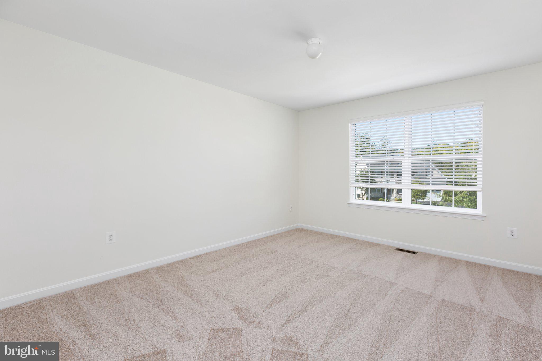 EAGLES POINTE - Residential