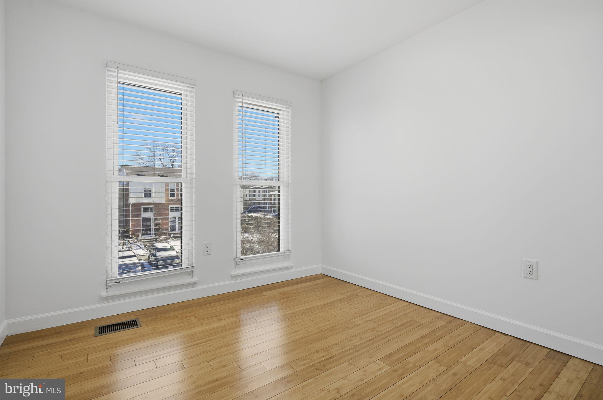 MILL CRK TOWNE EAST - Residential