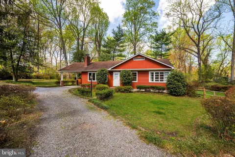 3814 Hillcrest Lane, Annandale, VA MLS: VAFX2232772