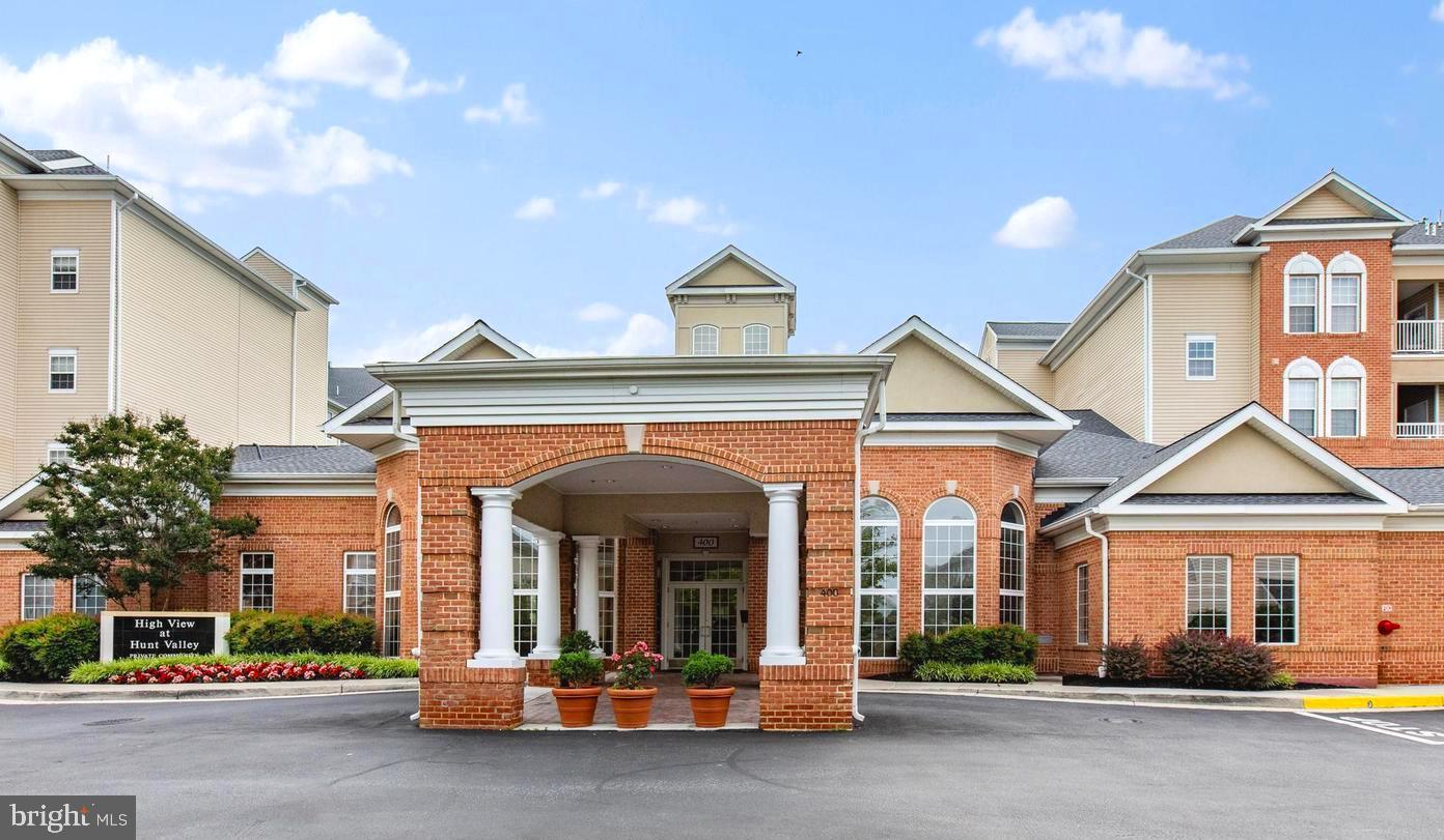 400 SYMPHONY CIRCLE 136E