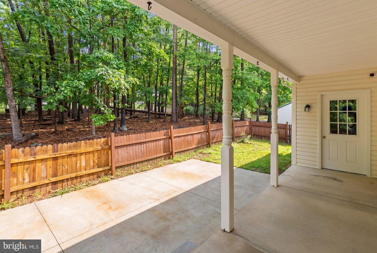 LAKE HOLIDAY ESTATES - Residential