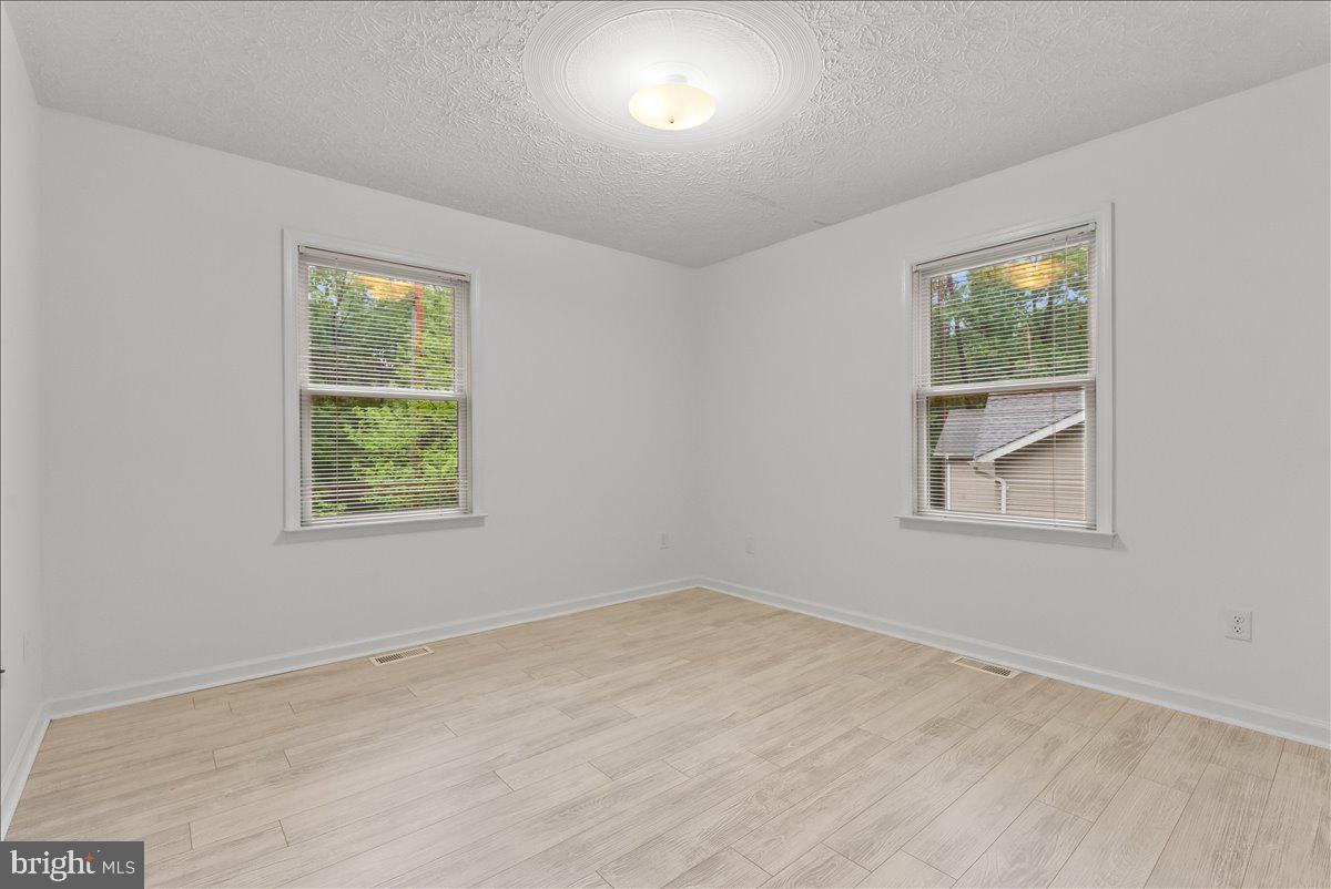 LAKE HOLIDAY ESTATES - Residential