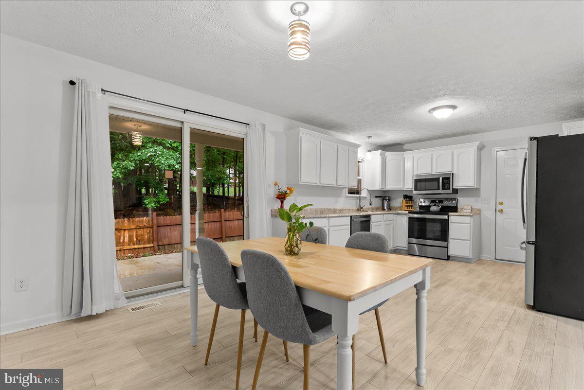 LAKE HOLIDAY ESTATES - Residential