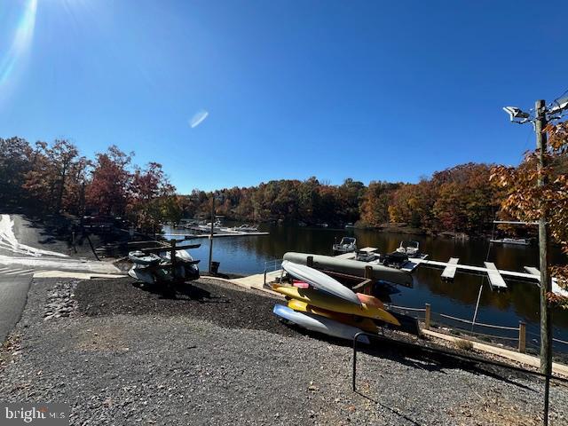 LAKE HOLIDAY ESTATES - Residential