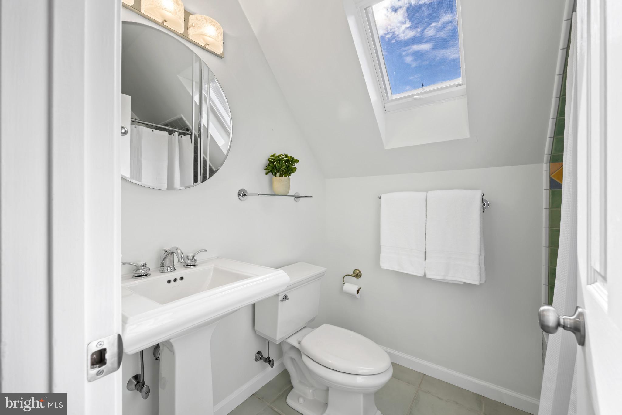 SCHOOLERS POND - Residential