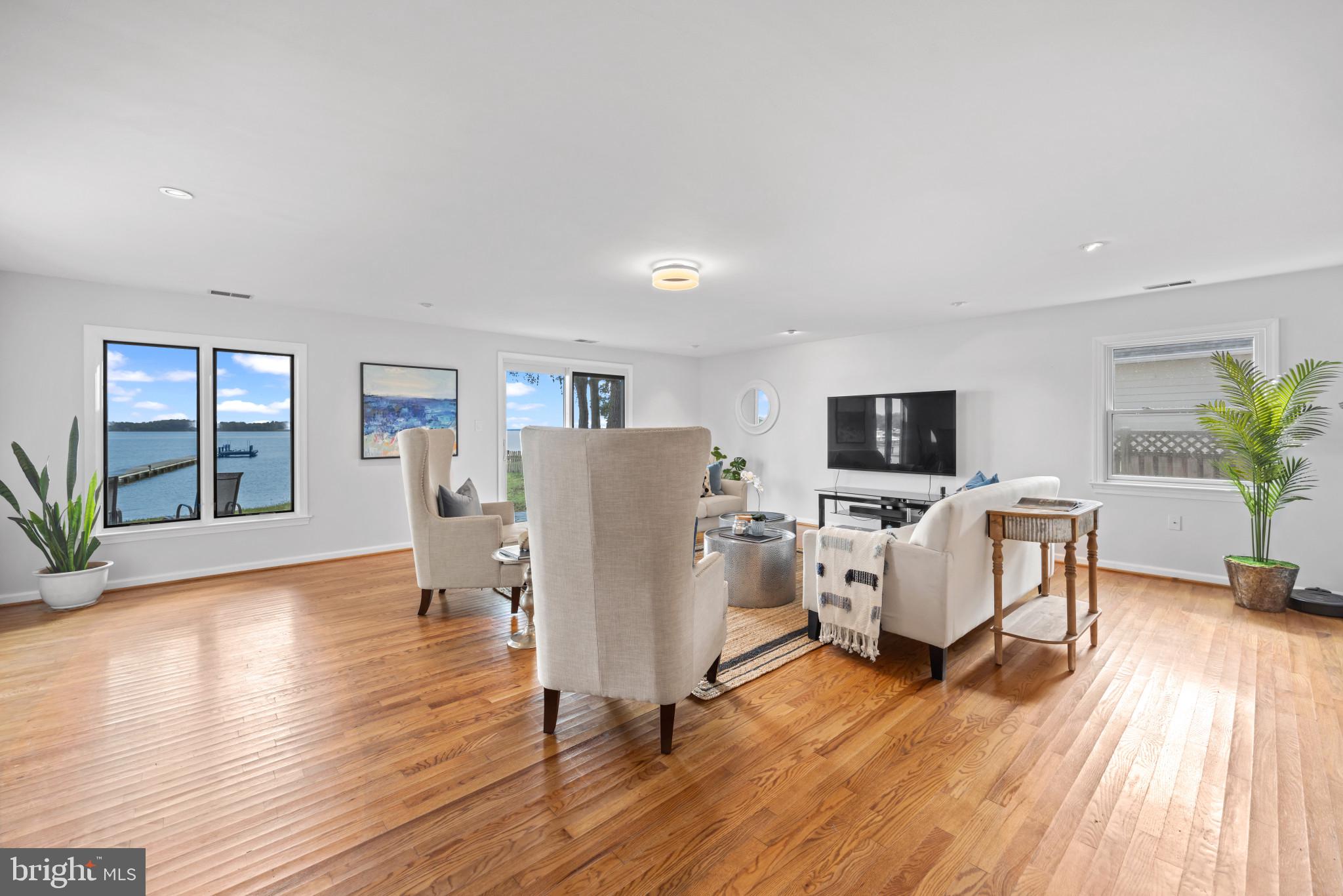 SCHOOLERS POND - Residential