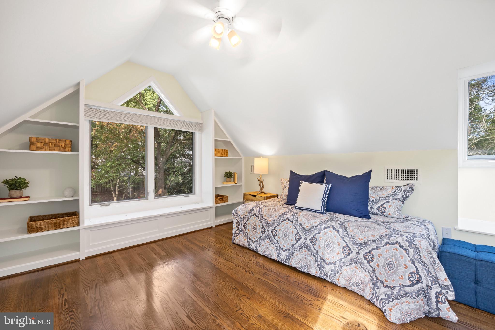 SCHOOLERS POND - Residential