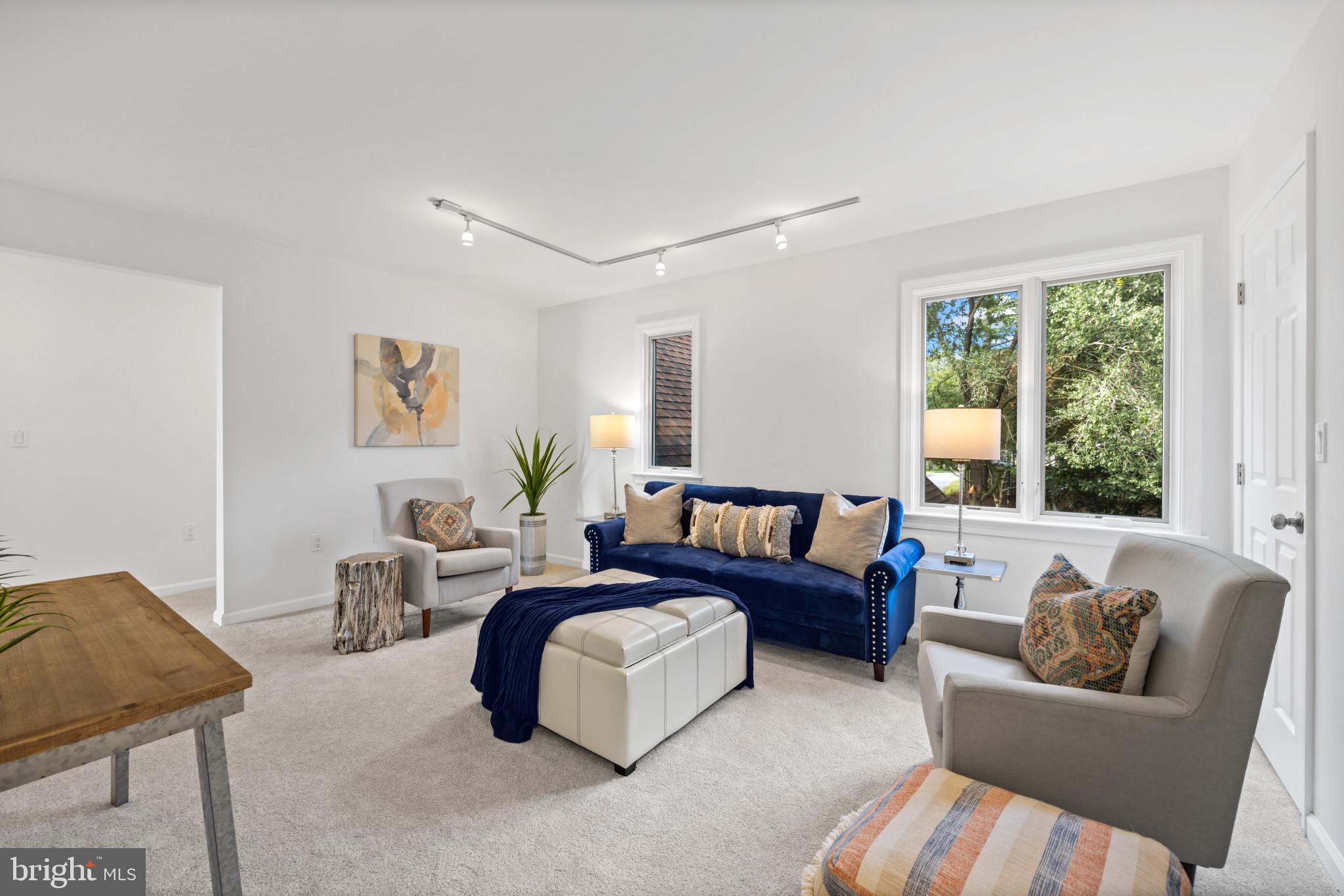 SCHOOLERS POND - Residential