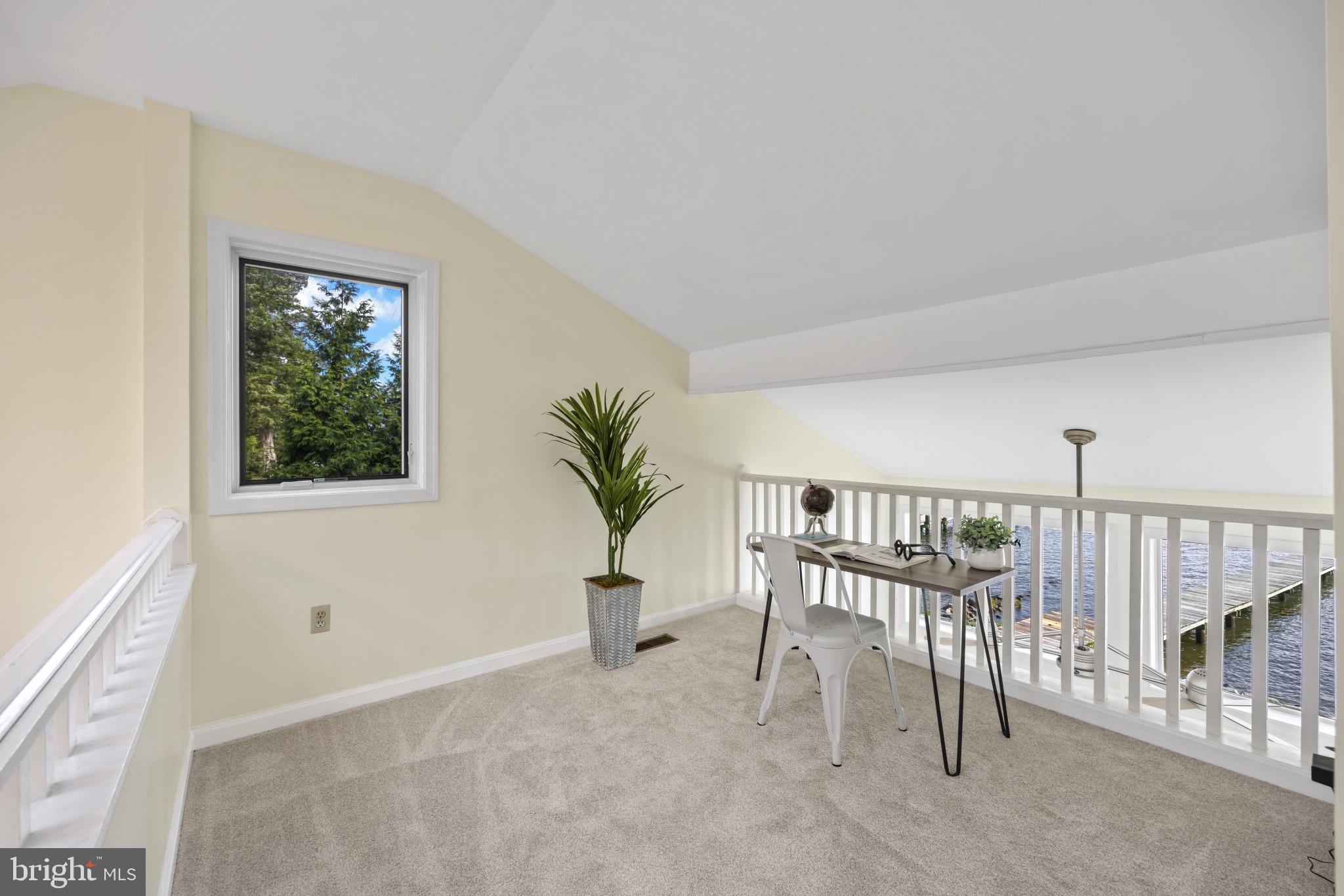 SCHOOLERS POND - Residential