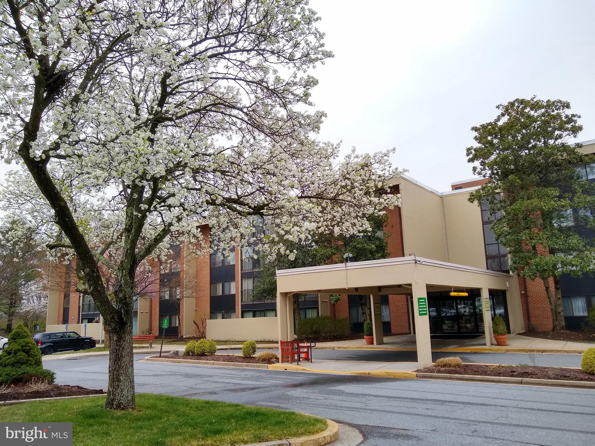 LEISURE WORLD - Residential