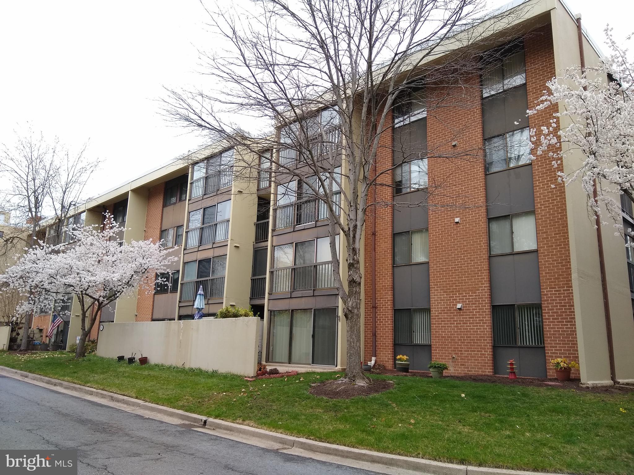 LEISURE WORLD - Residential