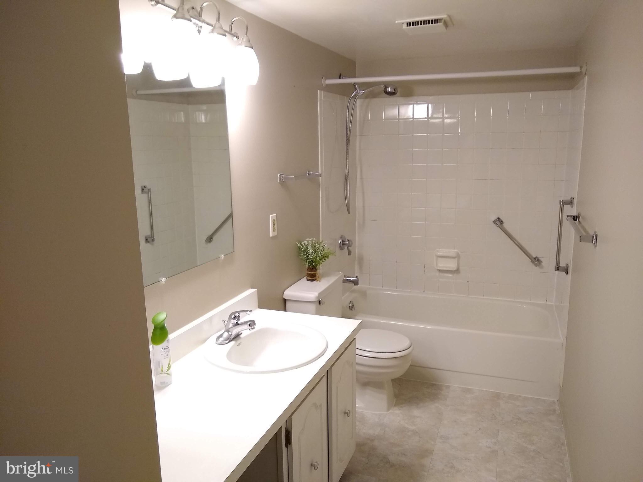 LEISURE WORLD - Residential