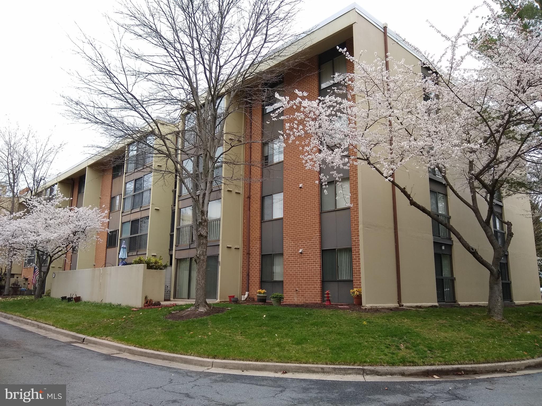 LEISURE WORLD - Residential