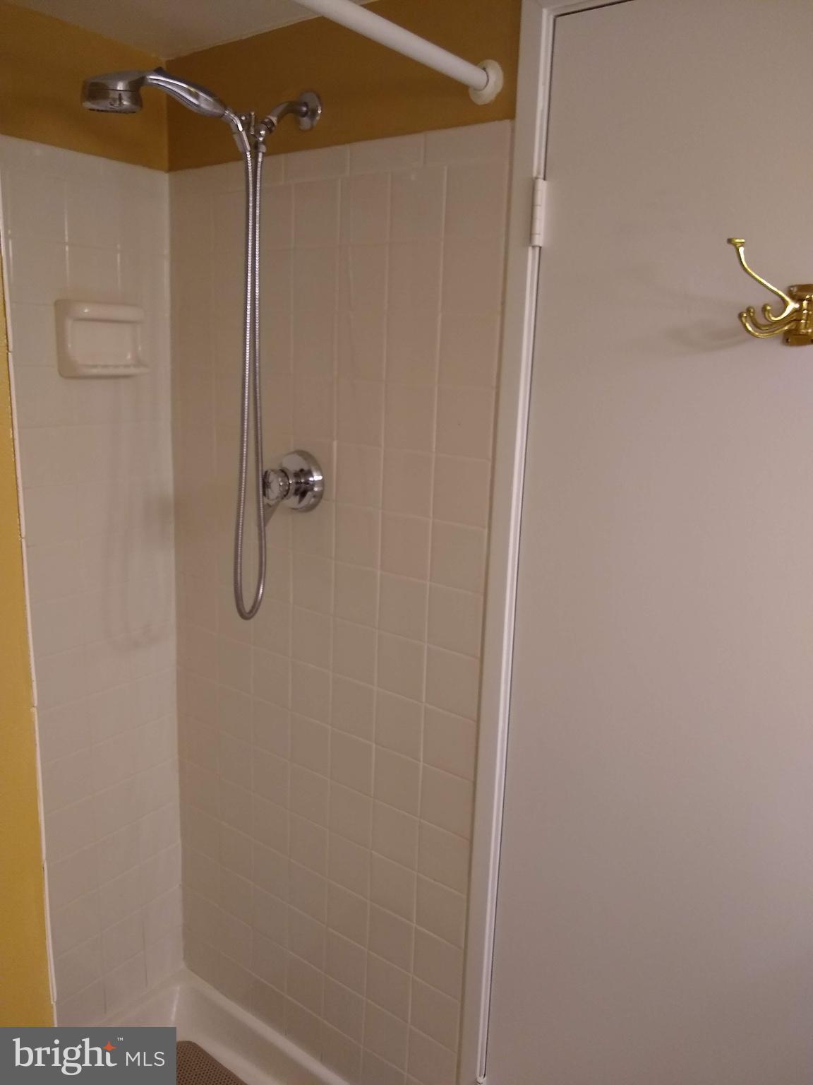 LEISURE WORLD - Residential