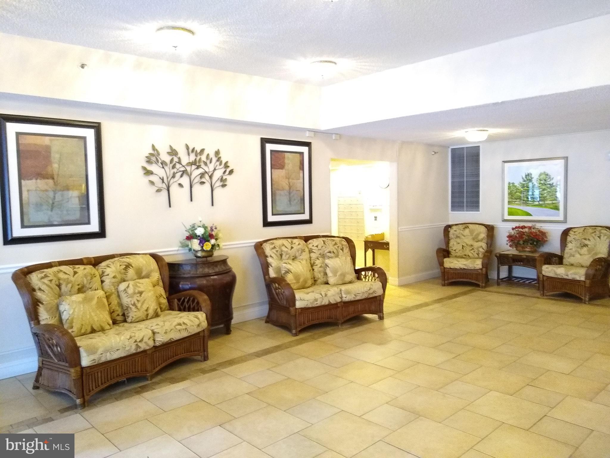 LEISURE WORLD - Residential