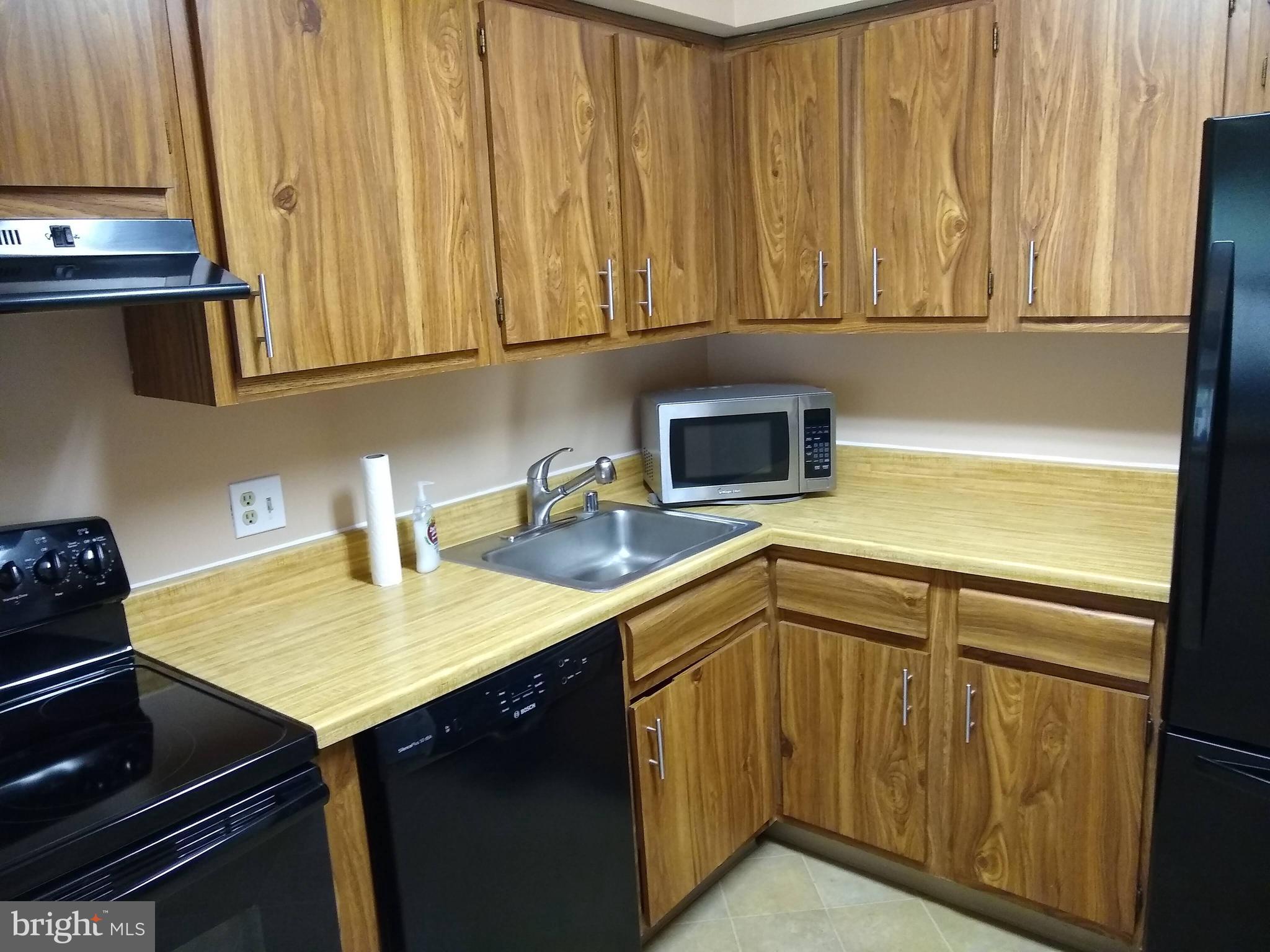 LEISURE WORLD - Residential