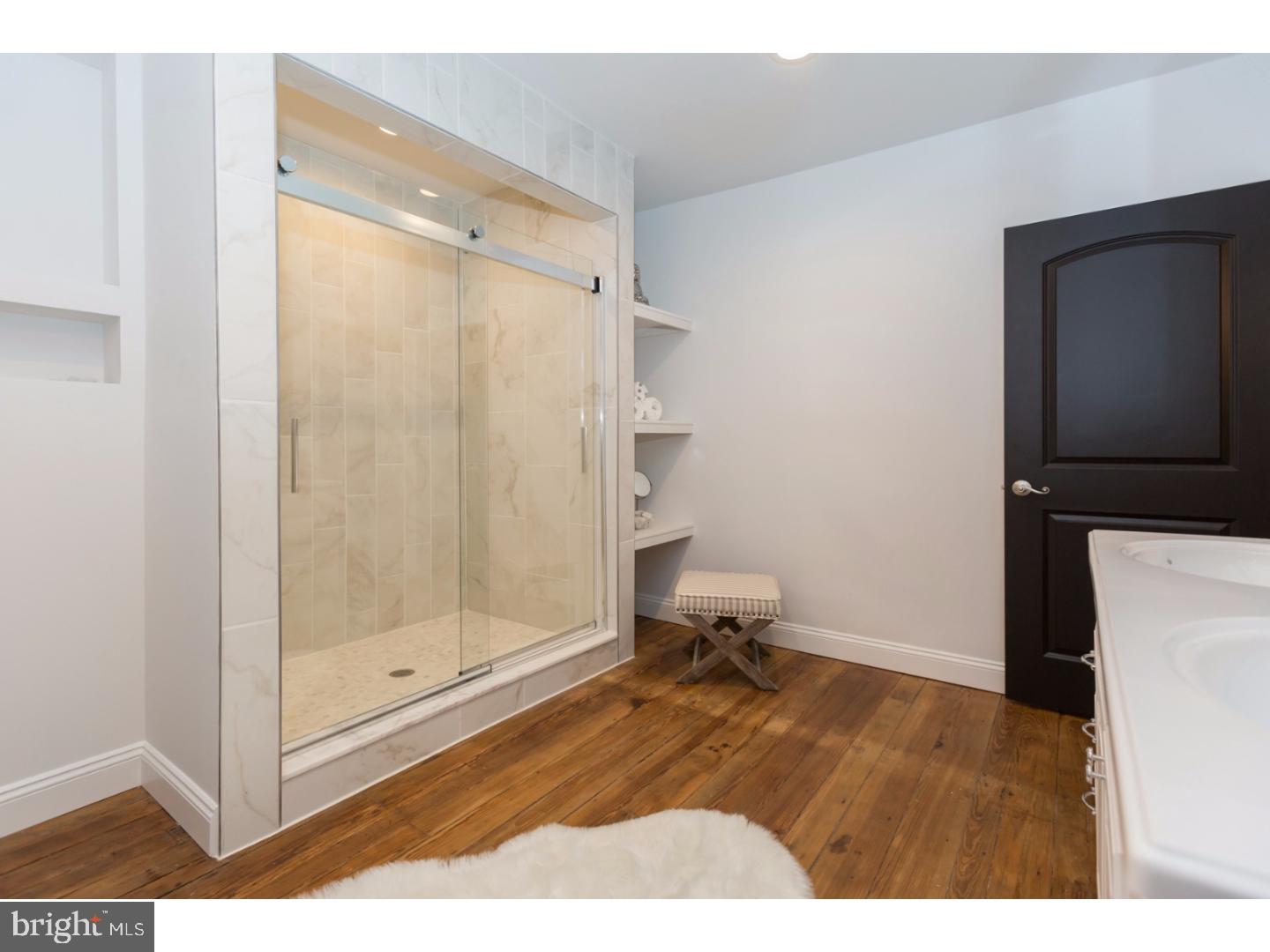 SOUTH KENSINGTON - Residential