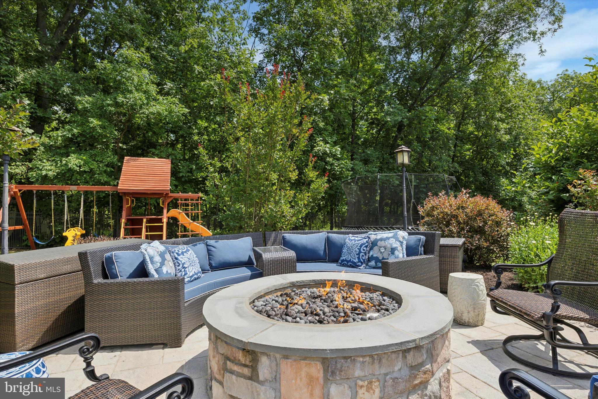 414 FALLOWFIELD LANE