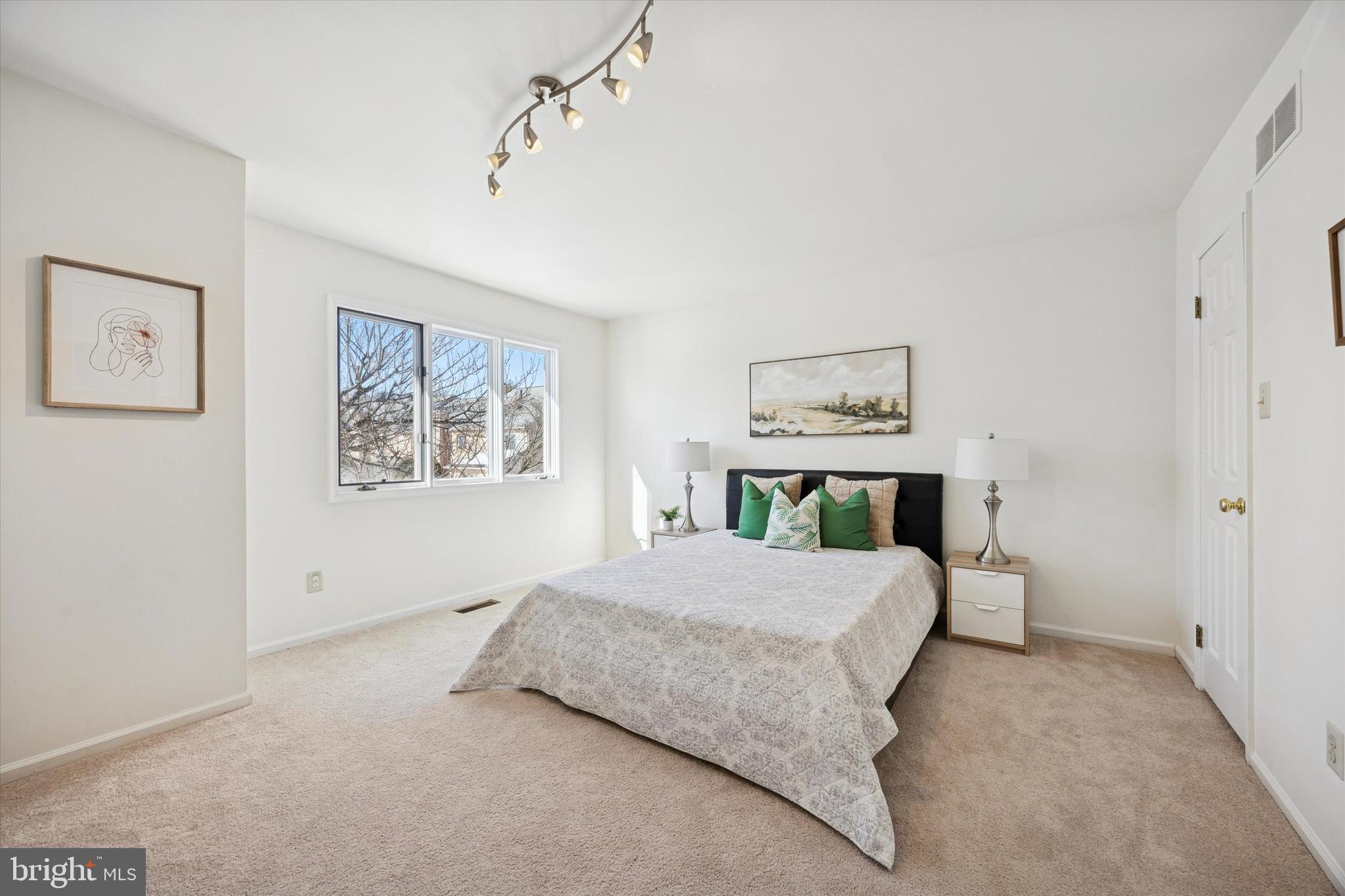 CHESTERBROOK - Residential