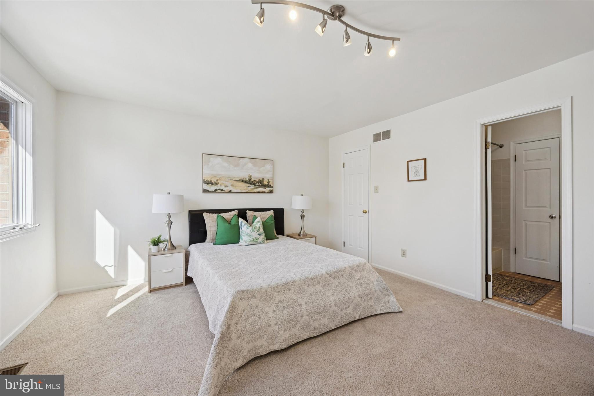 CHESTERBROOK - Residential