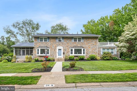 24 N CLIFFE DRIVE WILMINGTON DE 19809