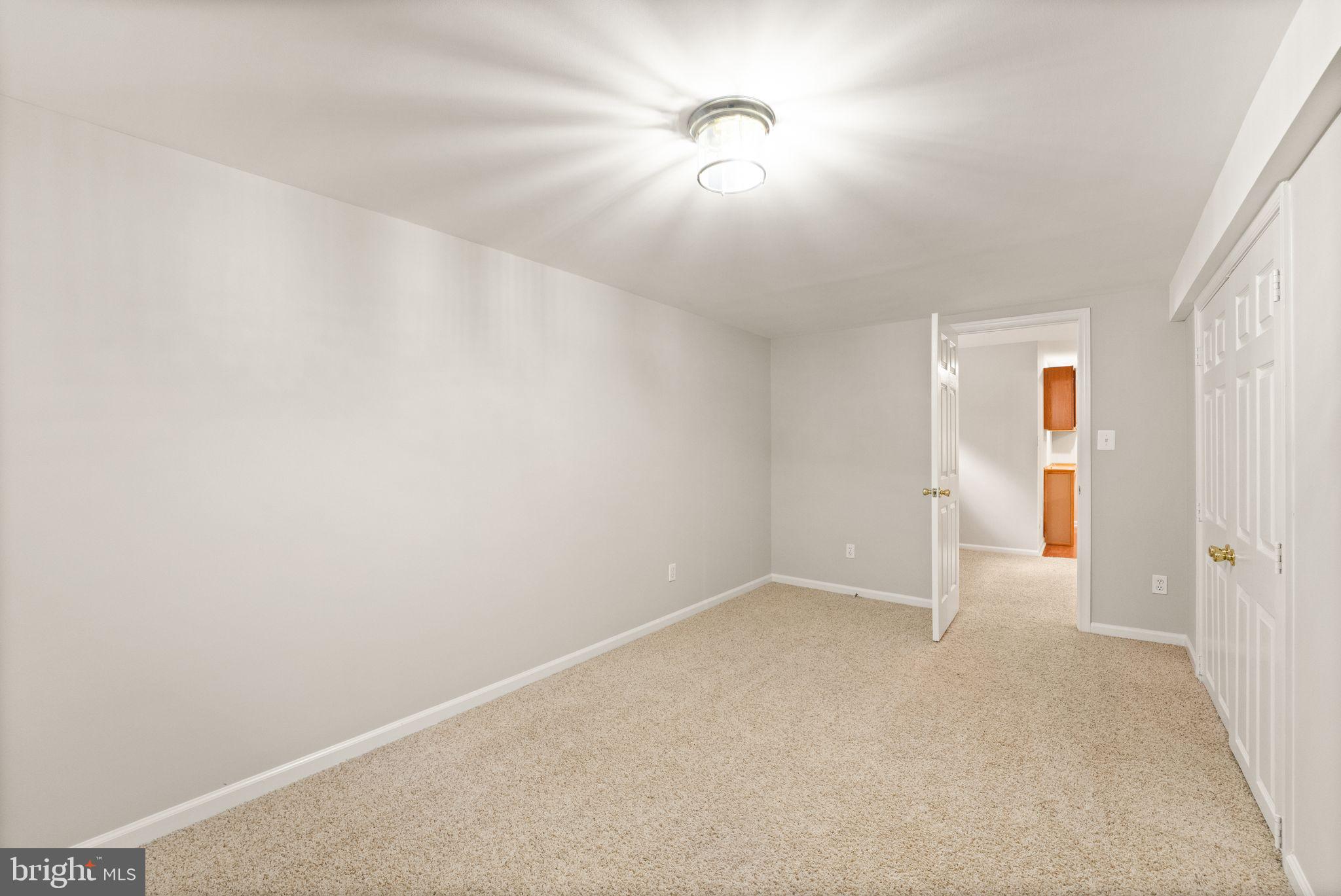 SYCAMORE RIDGE - Residential Lease