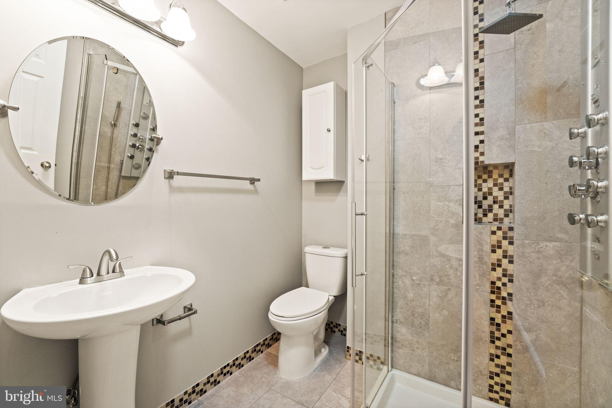 SYCAMORE RIDGE - Residential Lease