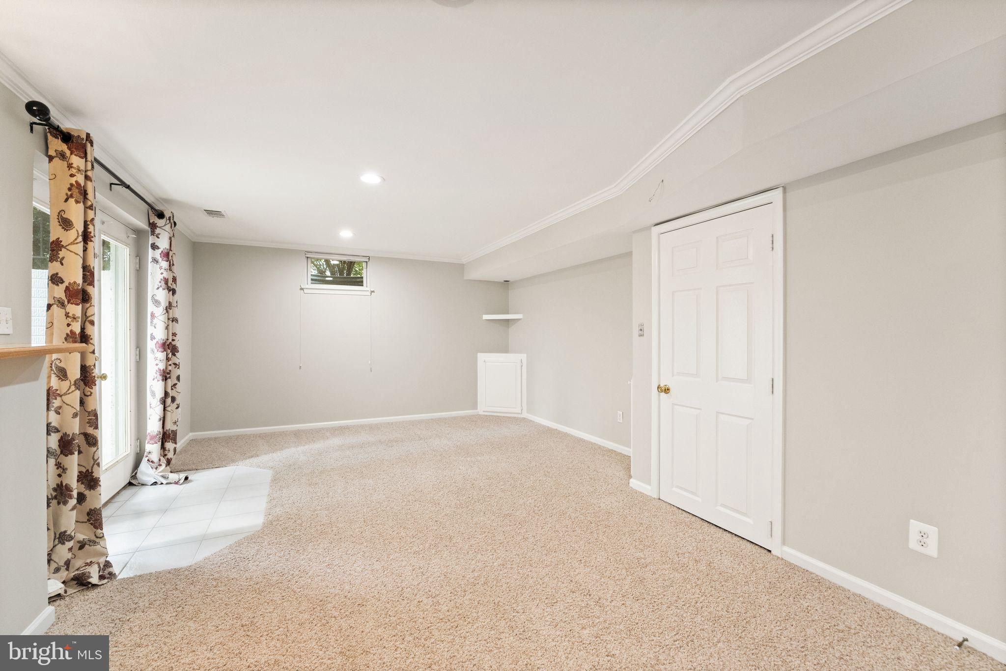 SYCAMORE RIDGE - Residential Lease