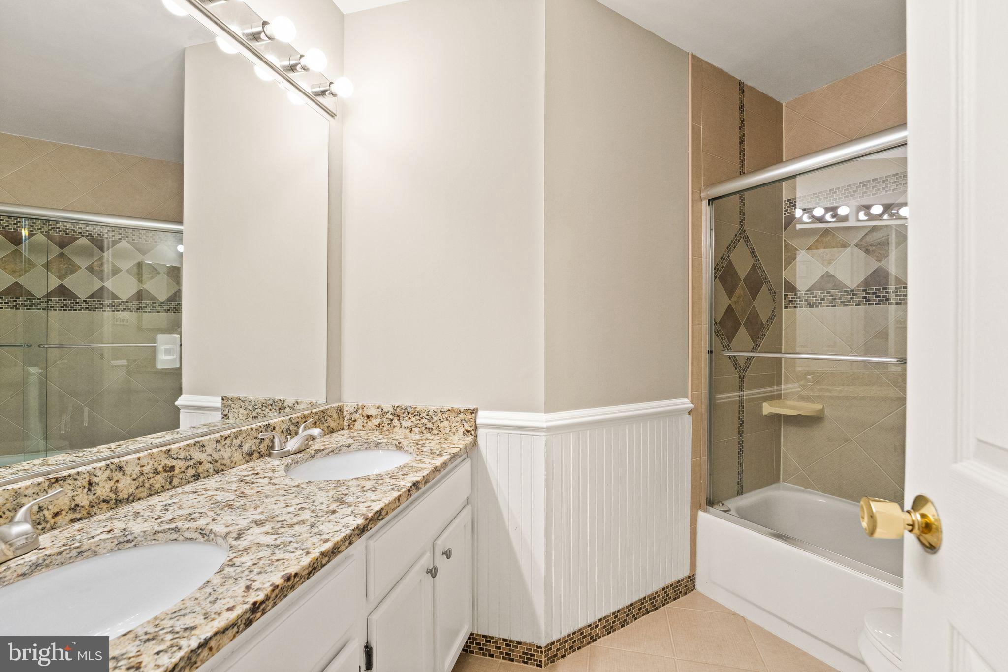 SYCAMORE RIDGE - Residential Lease