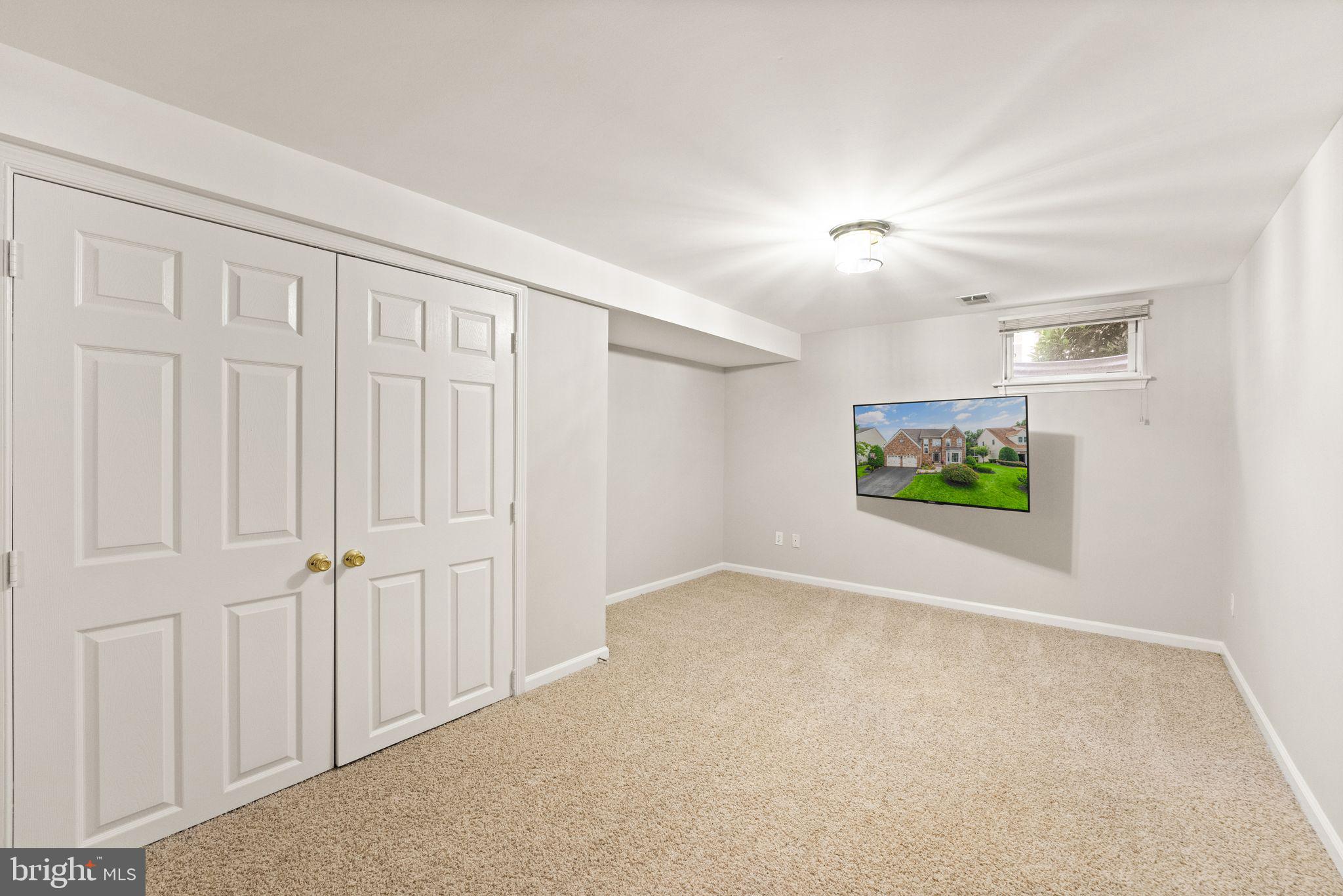 SYCAMORE RIDGE - Residential Lease