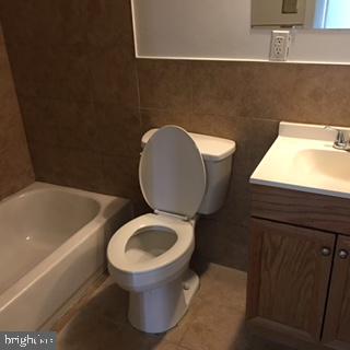 FRENCHMANS CREEK - Residential