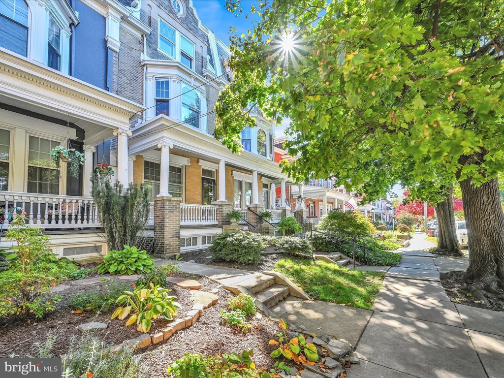 Photo of 345 College Avenue, Lancaster, PA 17603 (MLS # PALA2041210)