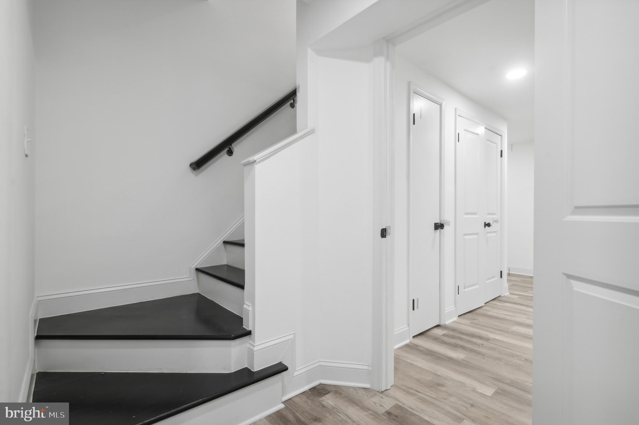 INDIAN CREEK VILLAGE - Residential Lease