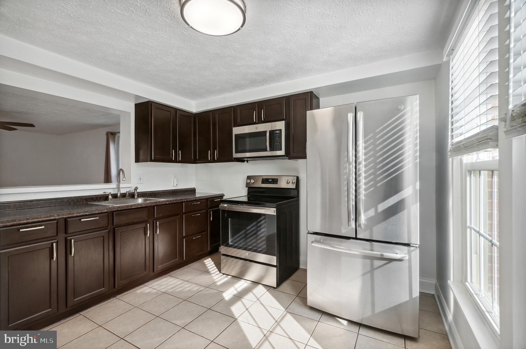 INDIAN CREEK VILLAGE - Residential Lease