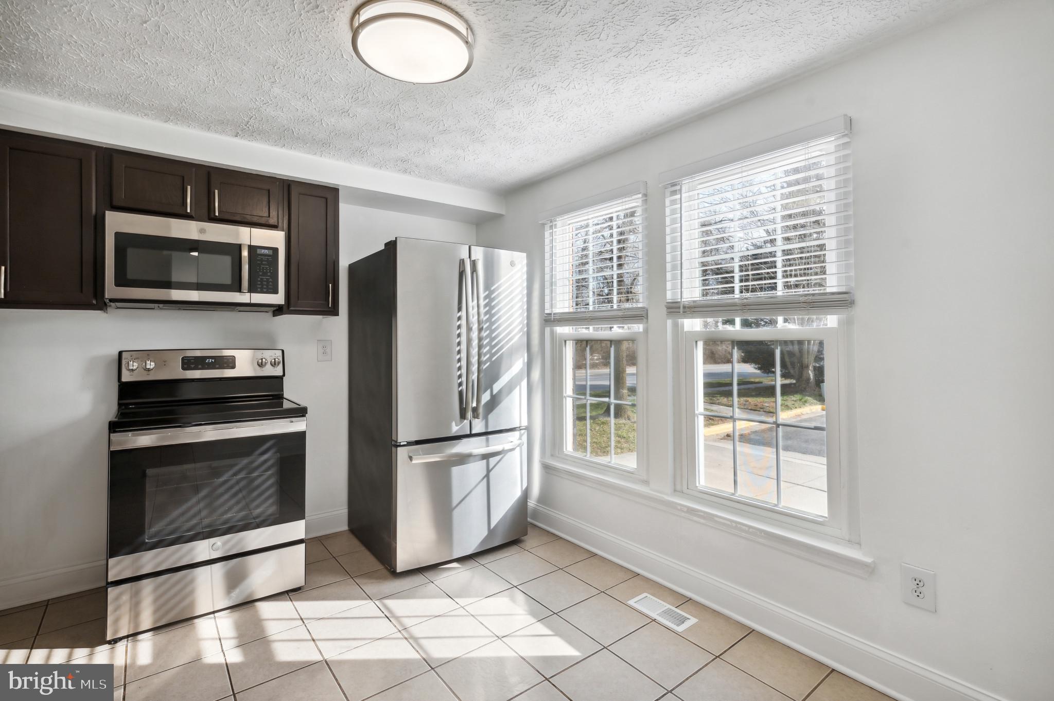 INDIAN CREEK VILLAGE - Residential Lease