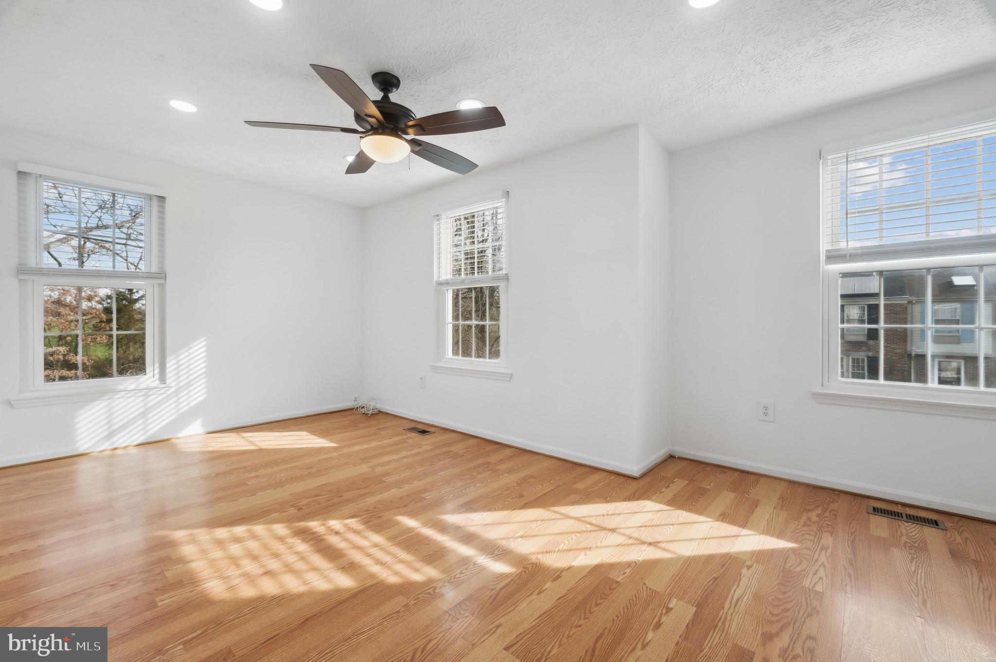 INDIAN CREEK VILLAGE - Residential Lease