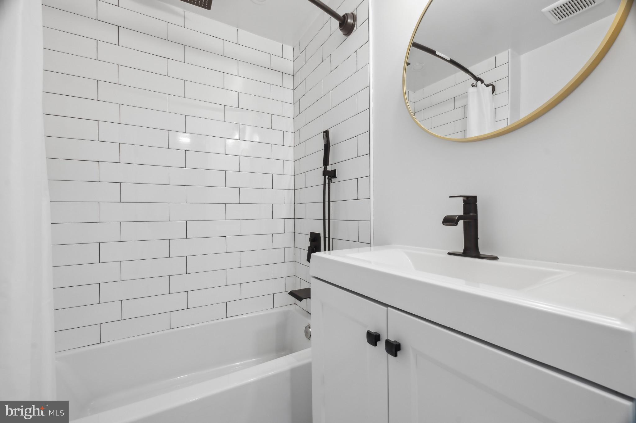 INDIAN CREEK VILLAGE - Residential Lease