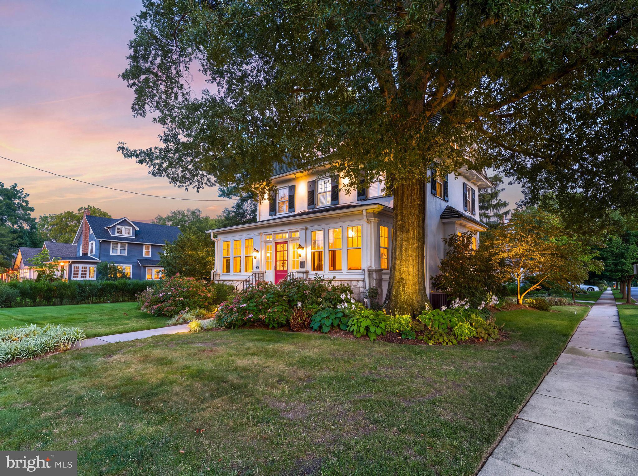 326 W COLLINGS AVENUE