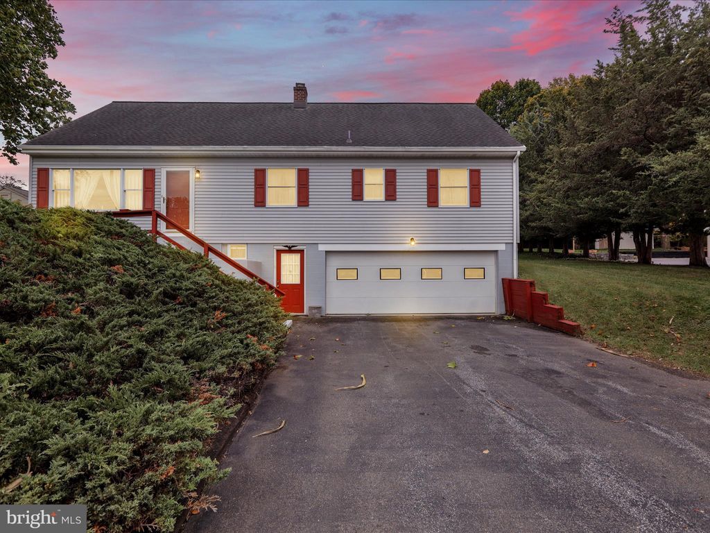 Photo of 2 Bunny Lane, WILLOW STREET, PA 17584 (MLS # PALA2078312)