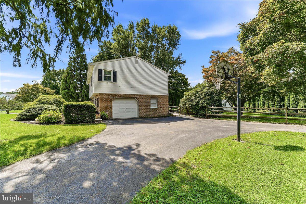 894 LEWISVILLE ROAD
