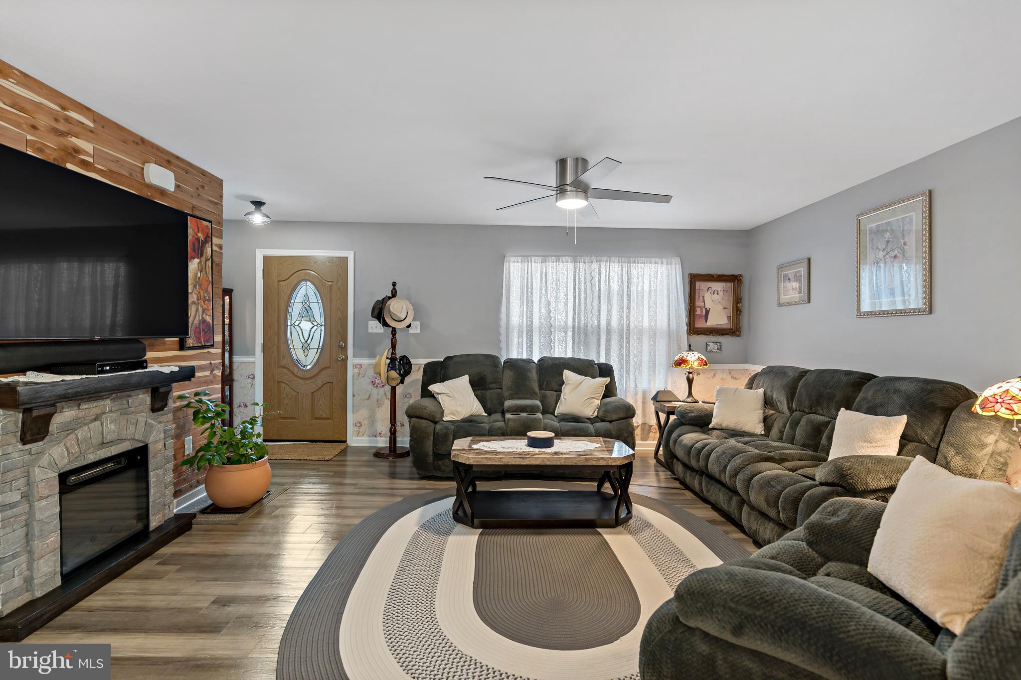 CARDINAL POINTE - Residential