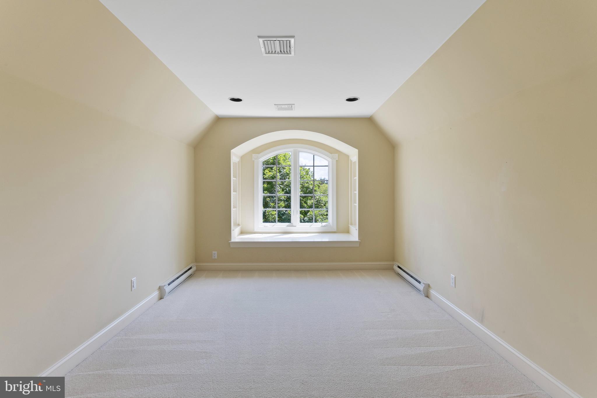 MEETINGHOUSE - Residential