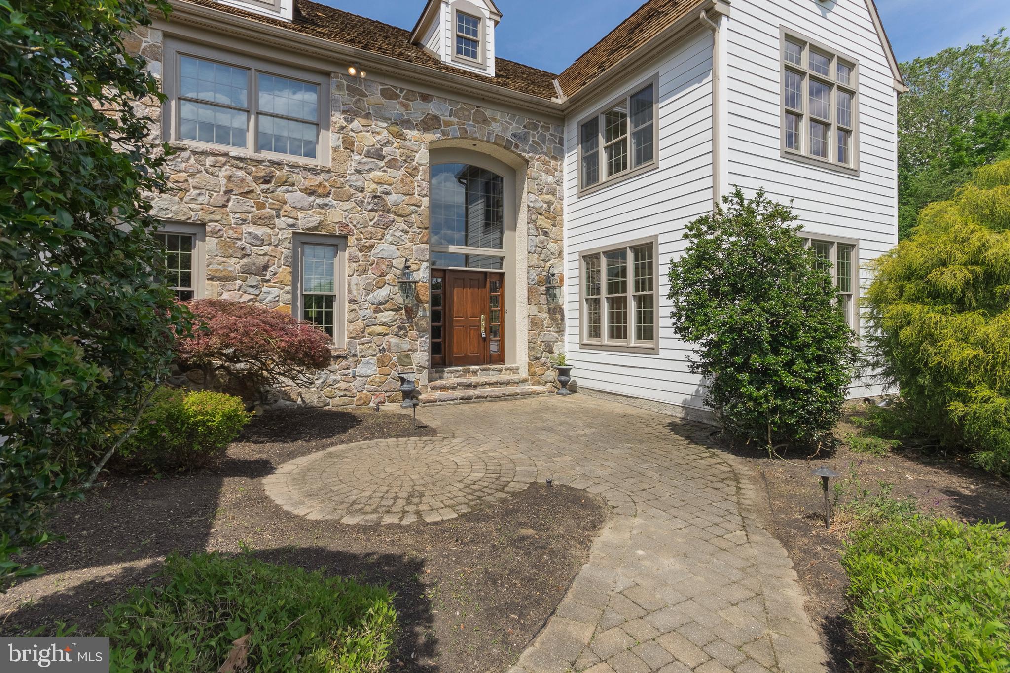 MEETINGHOUSE - Residential