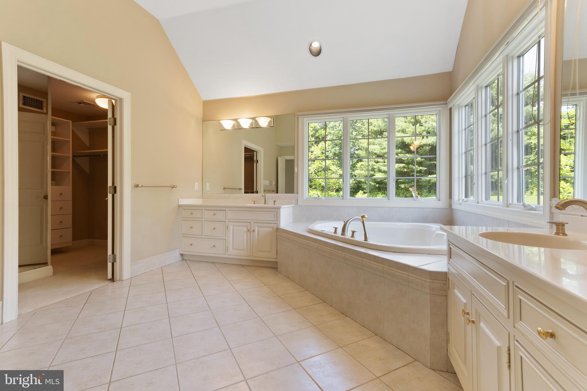 MEETINGHOUSE - Residential