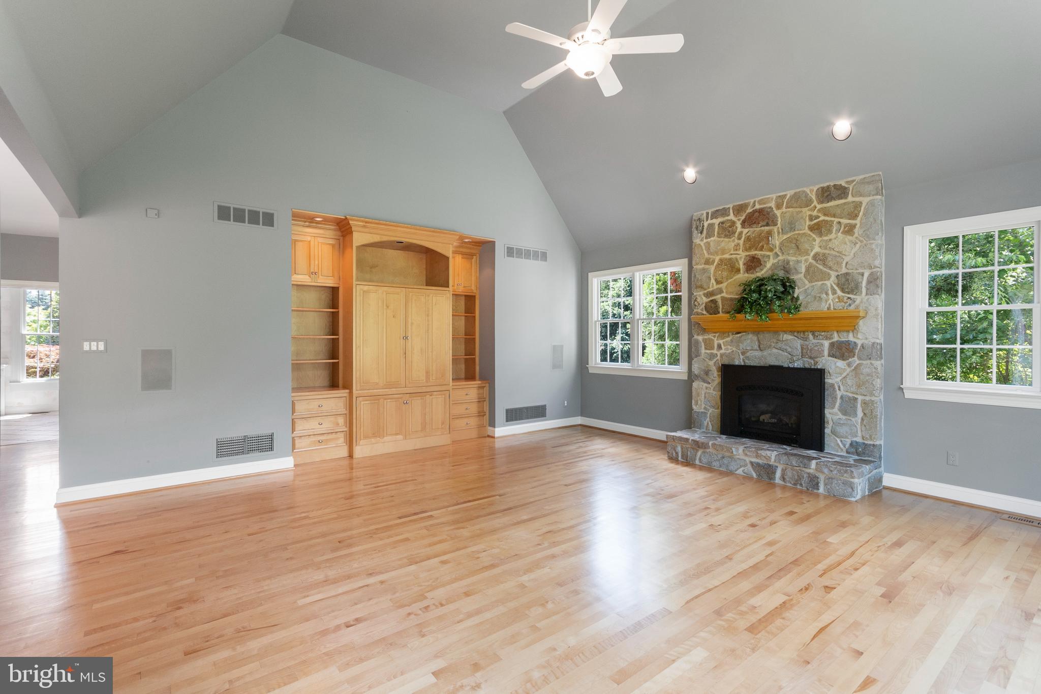 MEETINGHOUSE - Residential