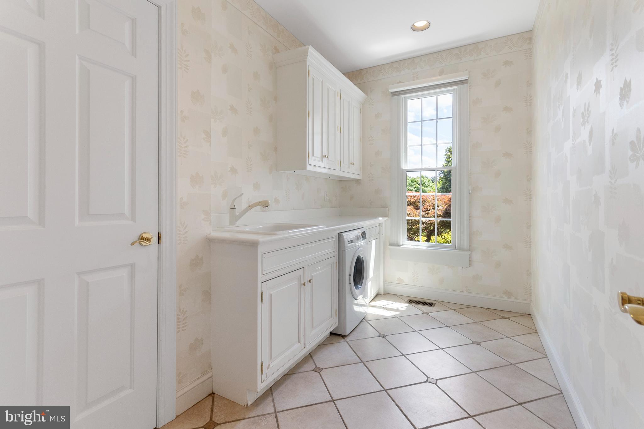 MEETINGHOUSE - Residential