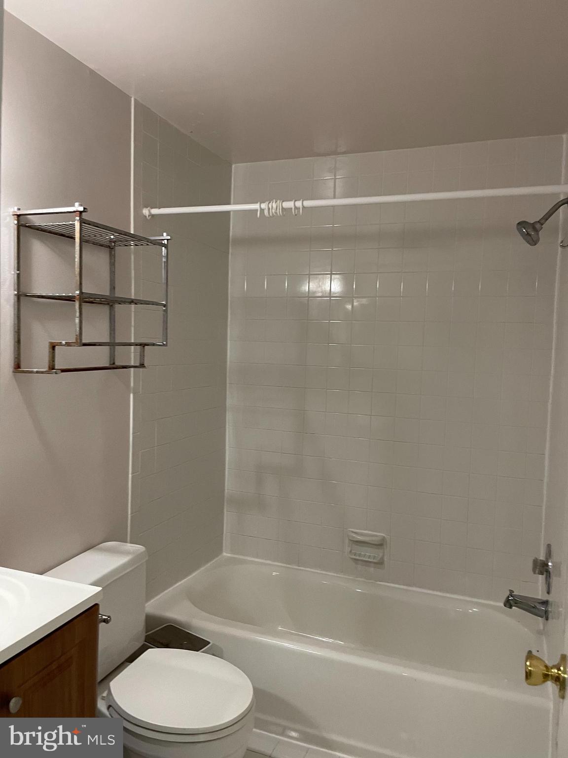 OAKLEIGH - Residential Lease