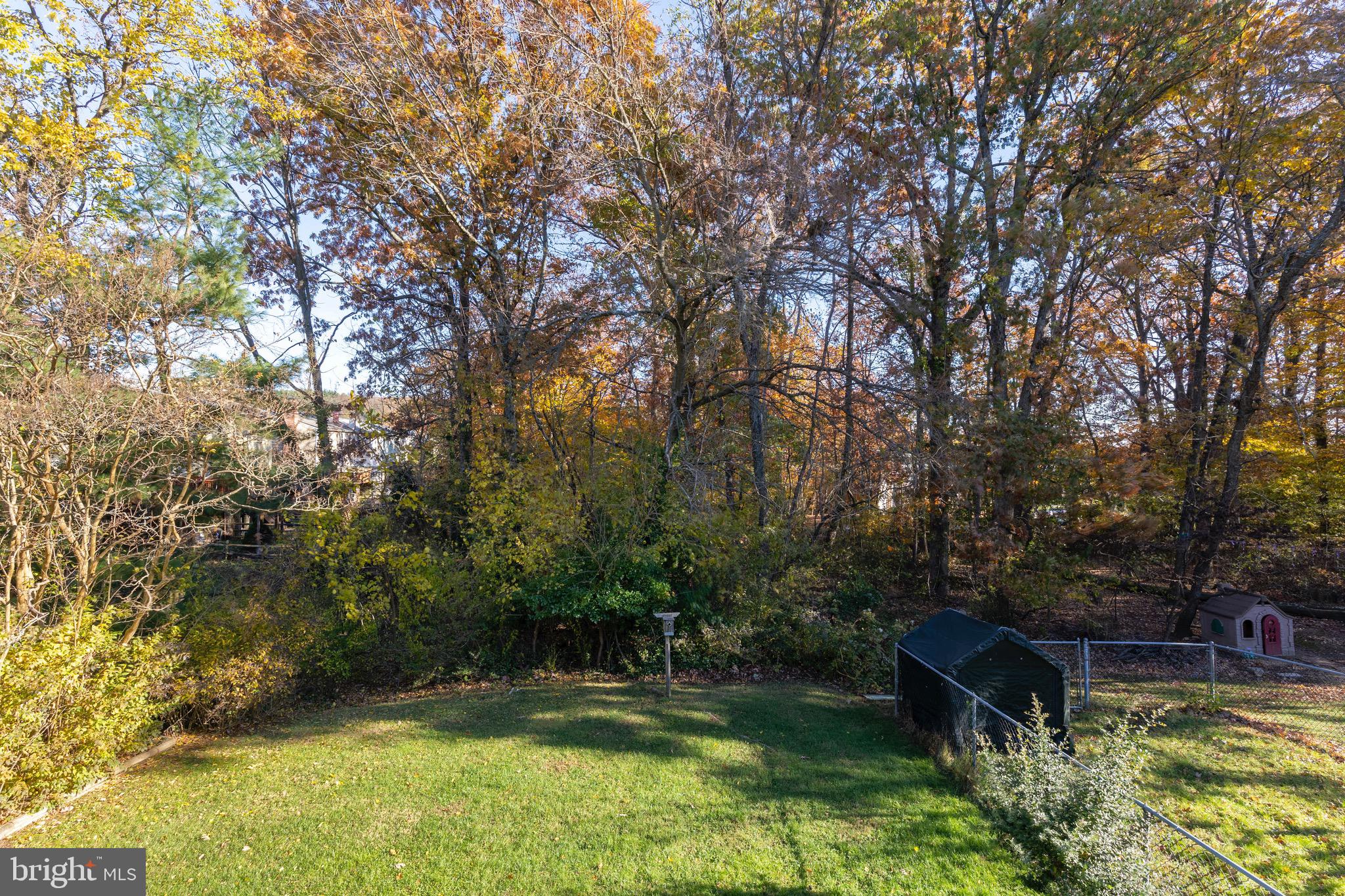 TOWN & COUNTRY APARTMENTS CARNEY - Residential