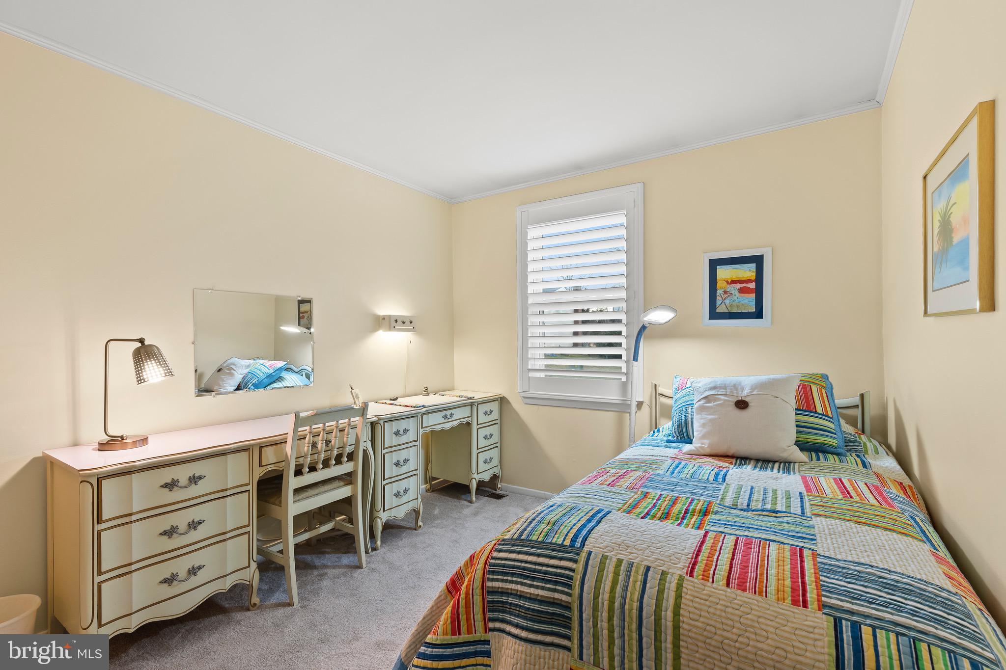 TOWN & COUNTRY APARTMENTS CARNEY - Residential