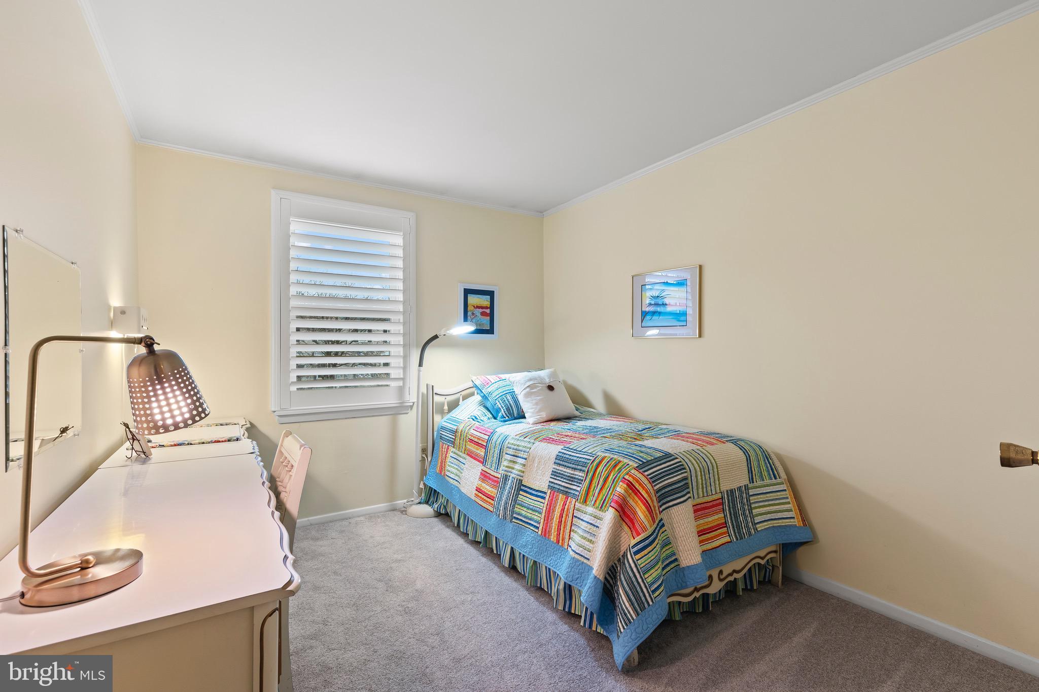 TOWN & COUNTRY APARTMENTS CARNEY - Residential